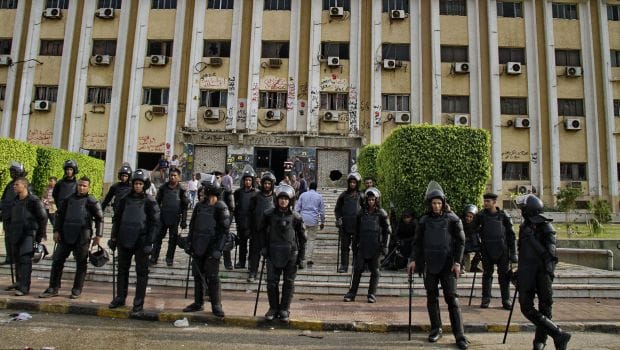 Egypt: Police break-up Al-Azhar protests