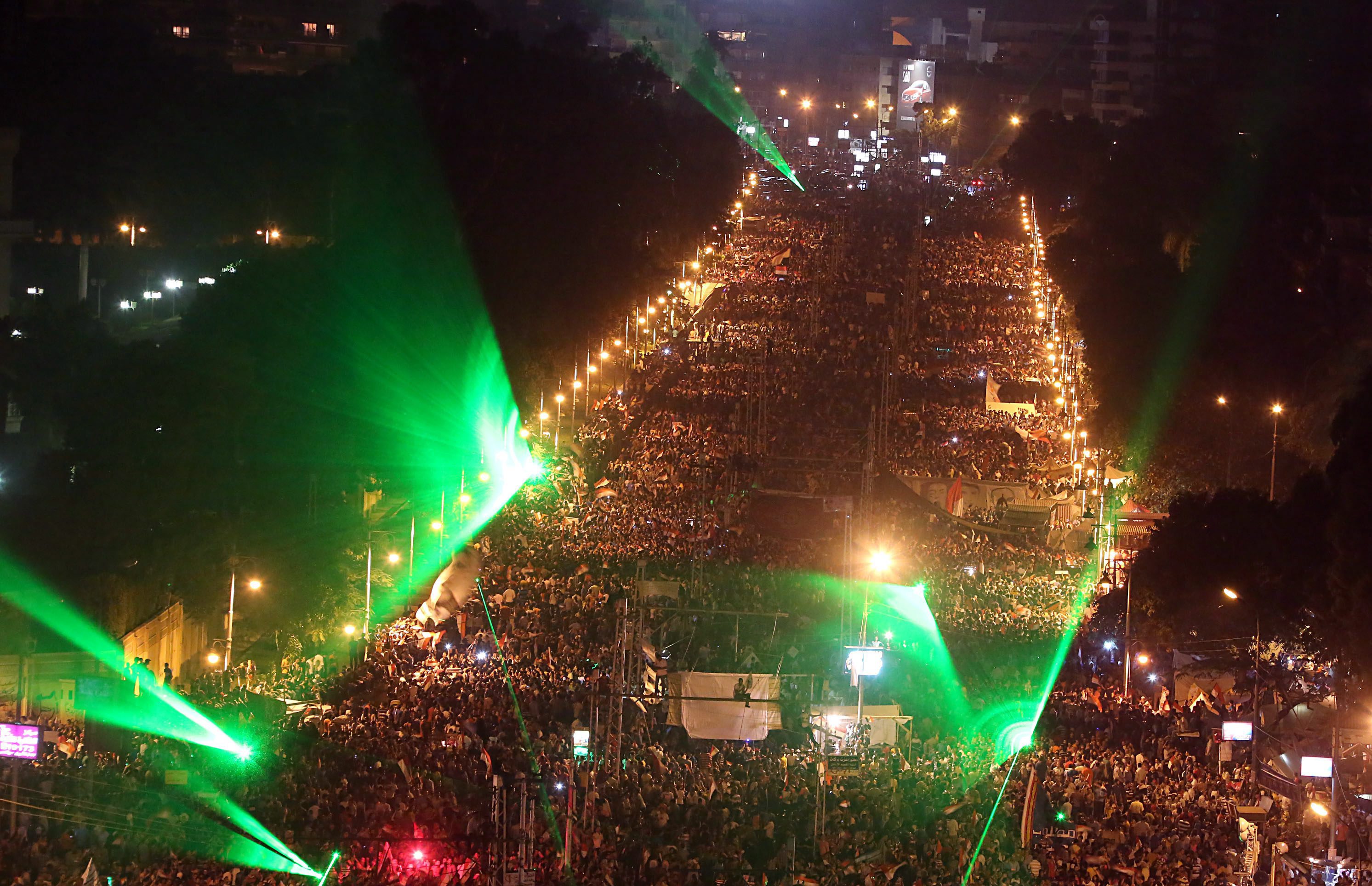 Egyptian government criticized over draft protest law