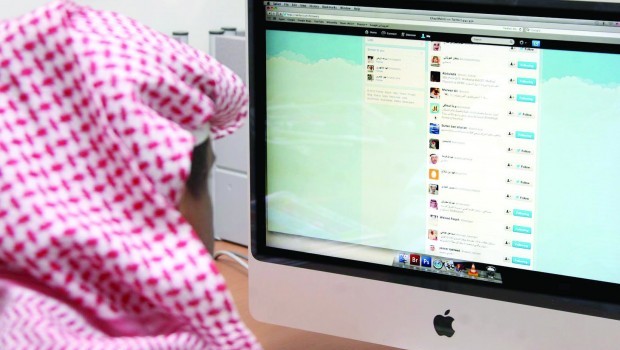 Twitter unseals IPO papers, hopes to raise USD 1 bn