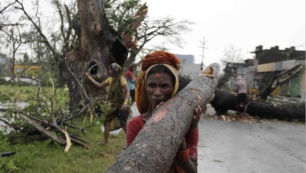 Cyclone in India weakens after causing damage