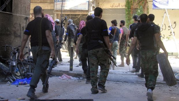 Syria: Government forces shell Yarmouk camp district