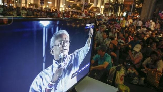 Thai protesters stage new mass rally in Bangkok