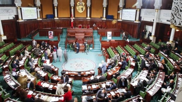 Tunisia begins voting on its new constitution
