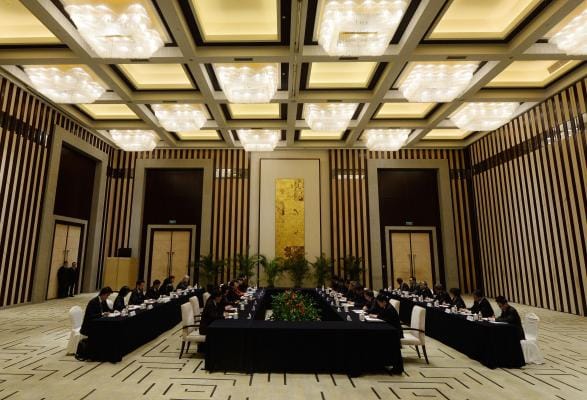 China, Taiwan agree to open offices after historic talks