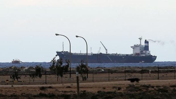 Libya PM faces confidence vote as oil port standoff escalates