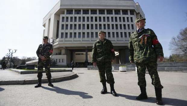 Ukraine orders troop pullout from Crimea