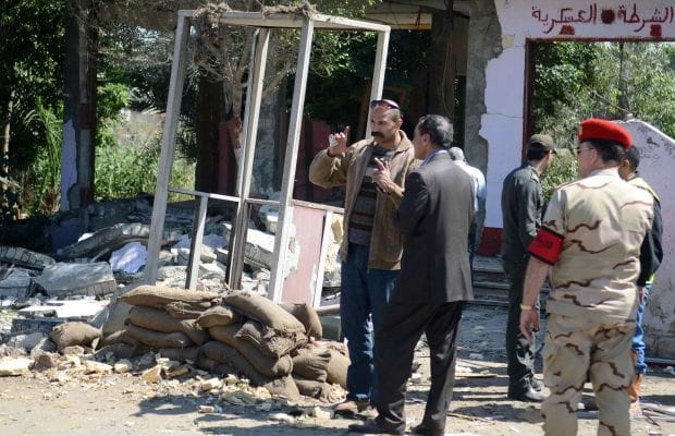 Gunmen kill six army officers near Cairo