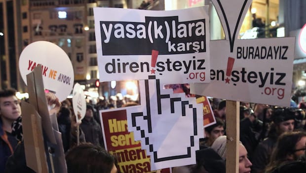 Turkish PM threatens to ban Facebook, YouTube