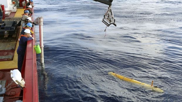 Robot sub returns to water after 1st try cut short