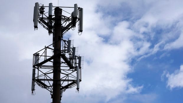 Telecom Egypt to pay $359 mn to offer mobile services