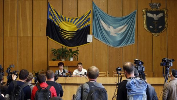 Rebels appeal to join Russia after east Ukraine vote