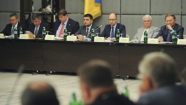 Eastern Ukrainians rap Kiev in talks