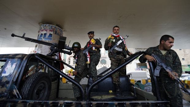 Yemen: Suspected Al-Qaeda militants target presidential palace, defense minister