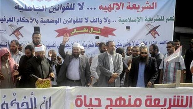 Egypt’s Islamists to face uphill battle at parliamentary elections