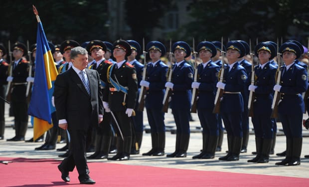 Poroshenko sworn in as Ukraine’s president