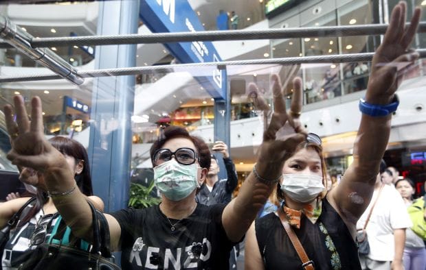 Thai junta sets up panels to crack down on critical news reports