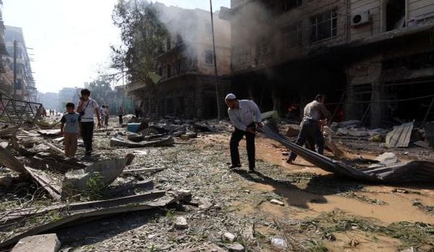 More than 700 killed in Syria as ISIS tightens grip on east
