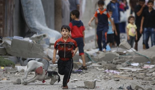 Israeli tanks dig in at Gaza frontier as Palestinian toll tops 300