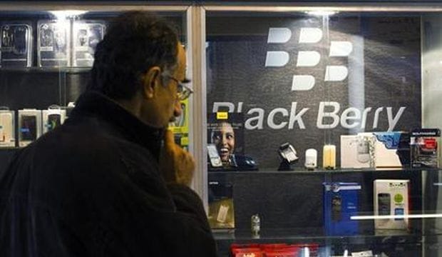Rouhani government under pressure to halt 3G network