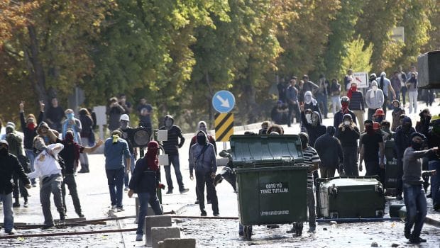 Turkey: Kurdish protests over Kobani escalate