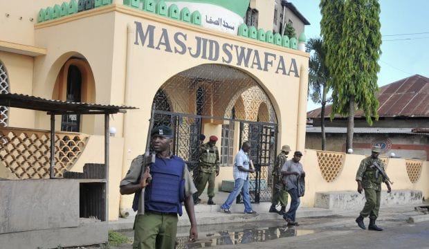 Kenya police: Al-Shabaab militants kill 28 in bus