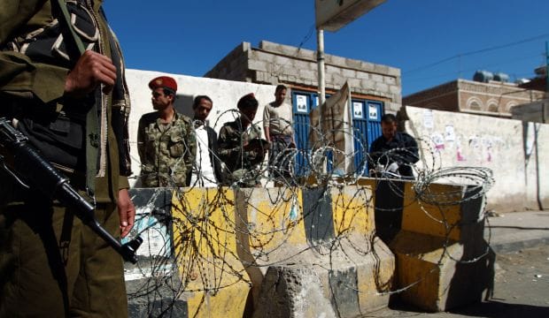 Yemen: Mass protests against Houthi takeover