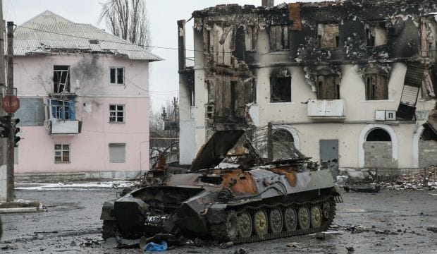 German, French leaders take Ukraine peace plan to Moscow