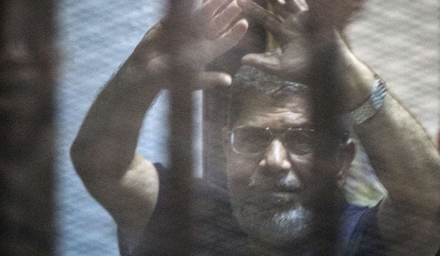 Court sentences Egypt’s ousted president to death
