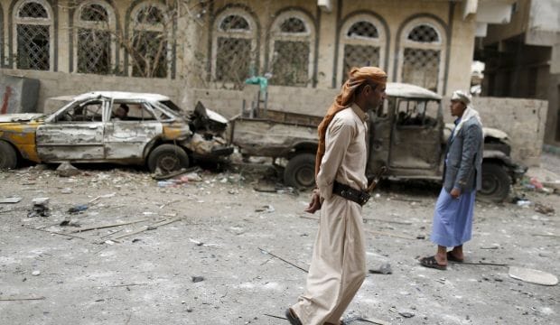 Iranian officers interrogated Yemeni gov’t loyalists in Houthi detention: source