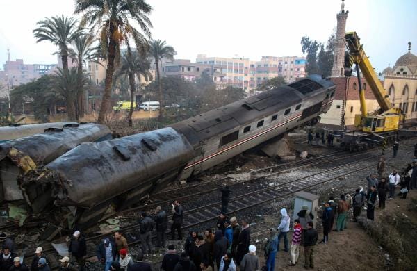 70 Injured in a Train Crash South of Cairo and the Prime Minister Orders an Urgent Investigation