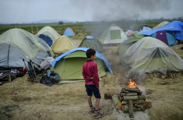 Starting Monday, Syrian Refugees to be Sent Back to Turkey