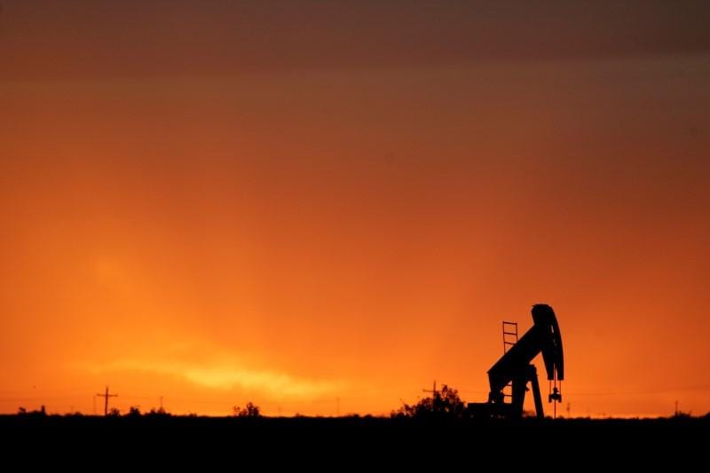 Oil Prices Settle at 2016 Highs on Global Supply Disruptions