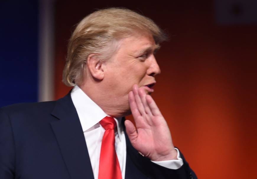 Trump Loans White House Campaign $7.5 mln, Calls Clinton ‘Heartless’