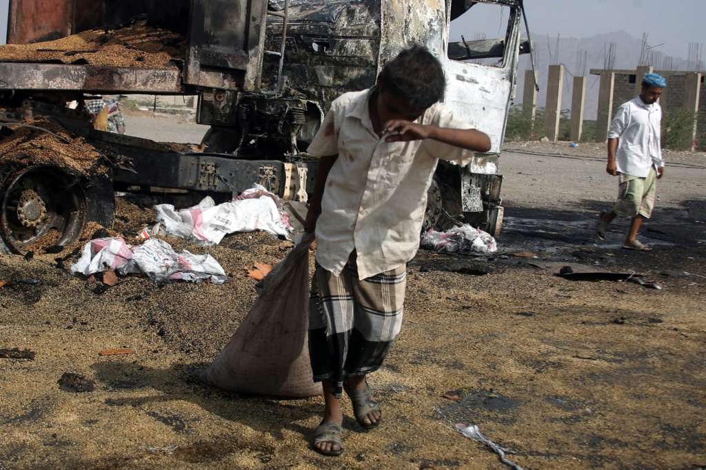 Saudi Aid Convoy Carry 1631 Tons of Food to Hadramaut, Ma’rib, Al-Jawf