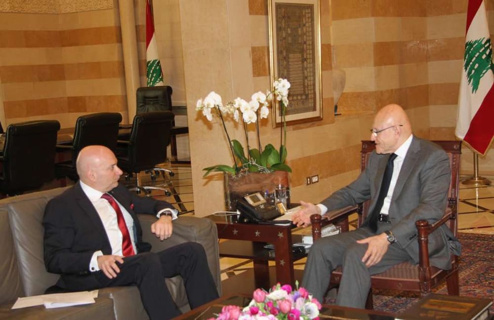 Lebanon’s Economy Minister: Hezbollah Presence in Syria is Obstacle to Ties with Gulf