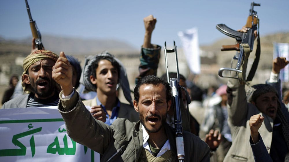 Houthis Want to Establish an Illegal Bank to Legalize Corruption