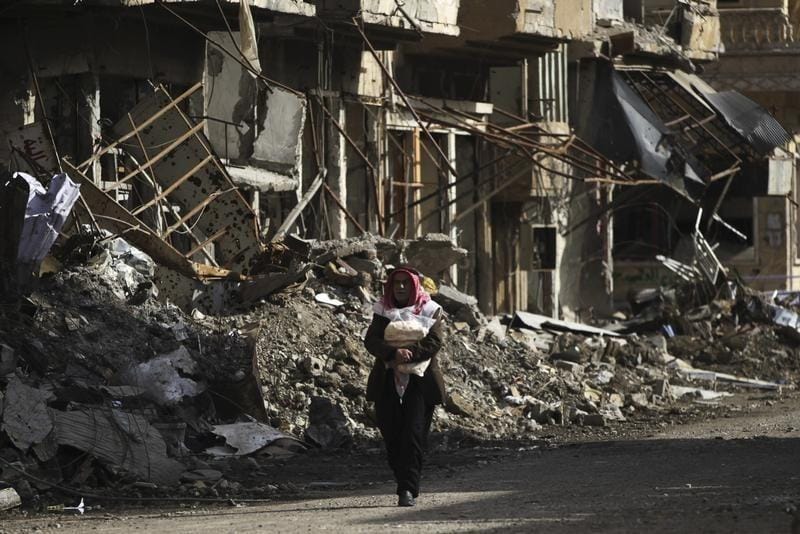 Syrian, Russian Air Raid Hit Market in East, Kill 17
