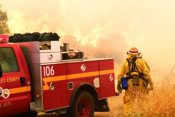 Wildfire Threatens 20,000 Homes near Los Angeles