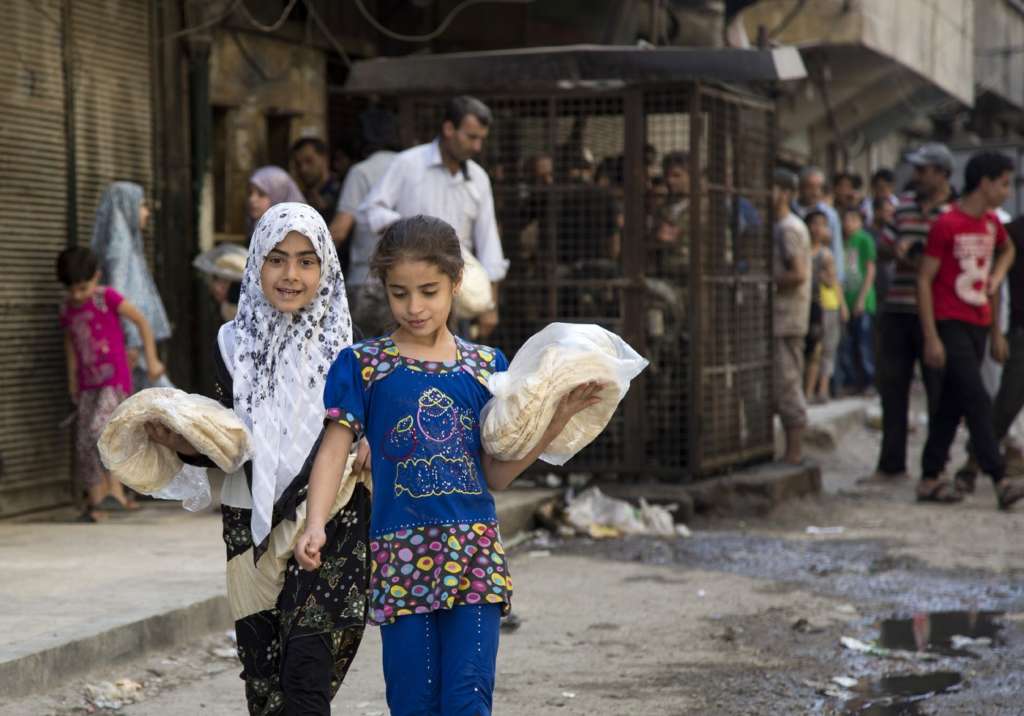 Aleppo Prepares for Long Lasting Siege…Local Council Stockpiles a Month Worth of Food