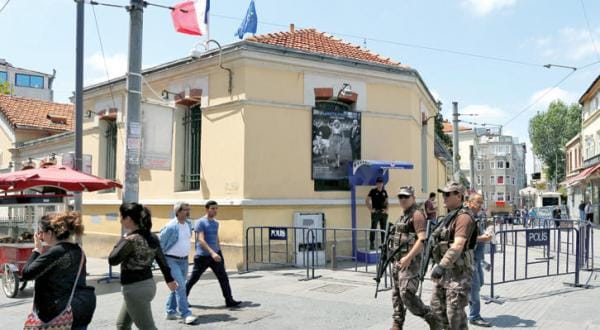 Terrorist Threats Force France to Close its Diplomatic Missions in Turkey