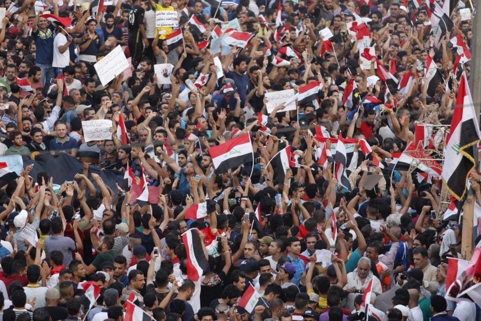 Thousands of Iraqis Defy Security Forces, Demand Combating Corruption