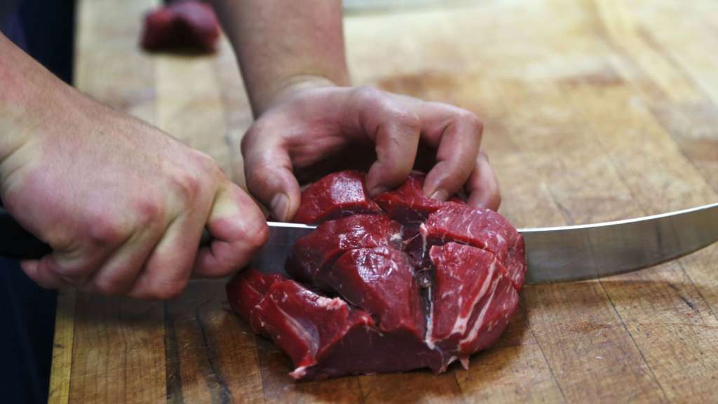 Eating Red Meat Linked to Kidney Failure Risk