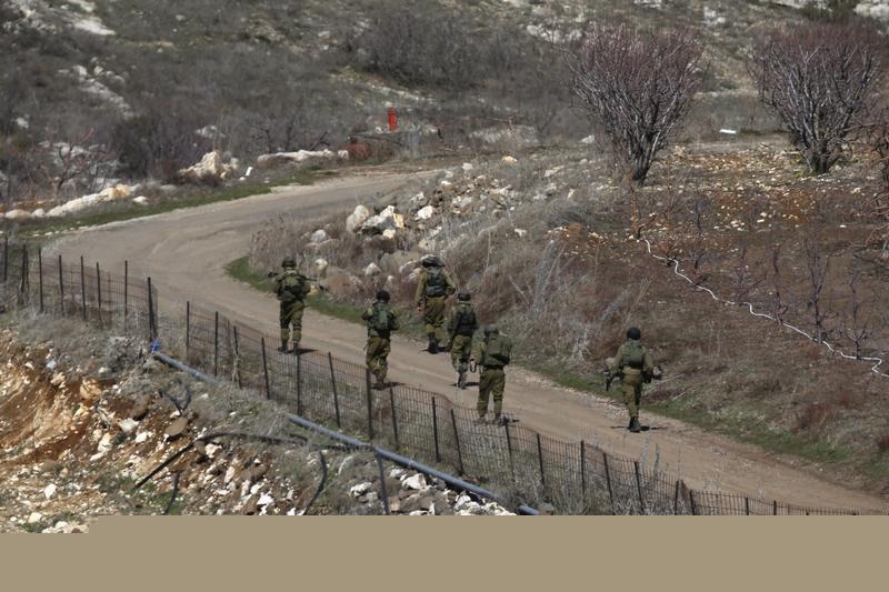 Israel Attacks Syrian Army targets after Stray Fire on Golan