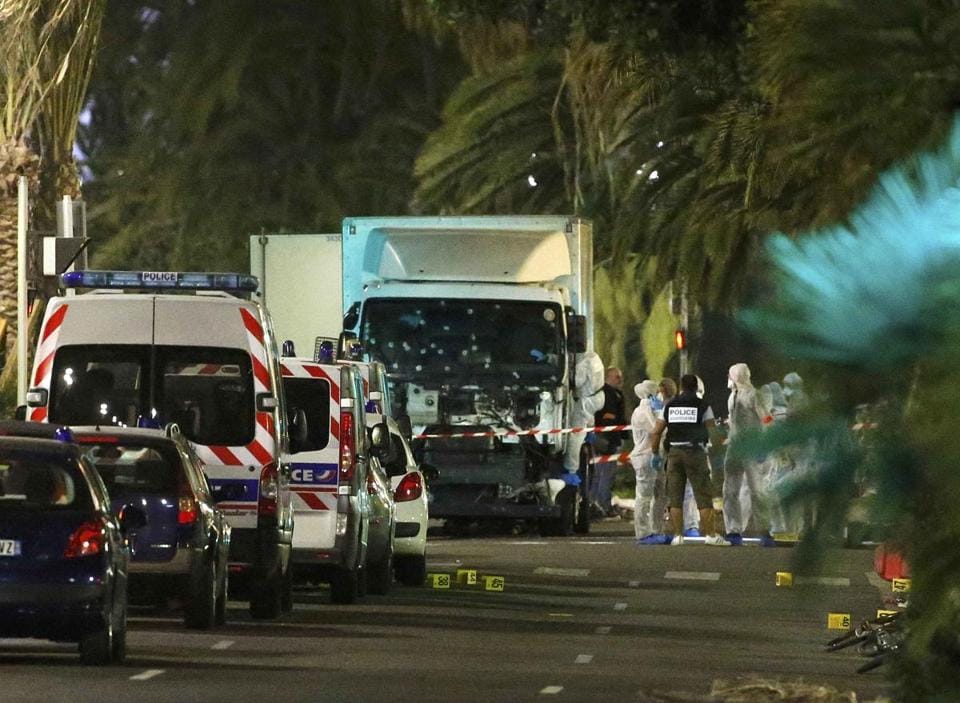 Trump Calls for ‘War’ on Terror as Clinton Vows ‘Not to be Intimidated’ after Nice Attack