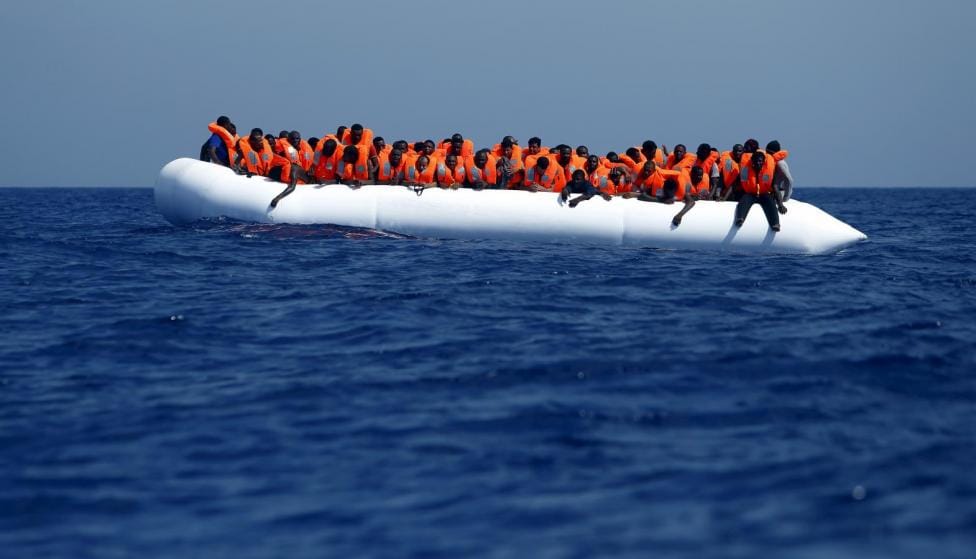 Four Migrants Found Dead, Some 400 Rescued from Boat in Mediterranean