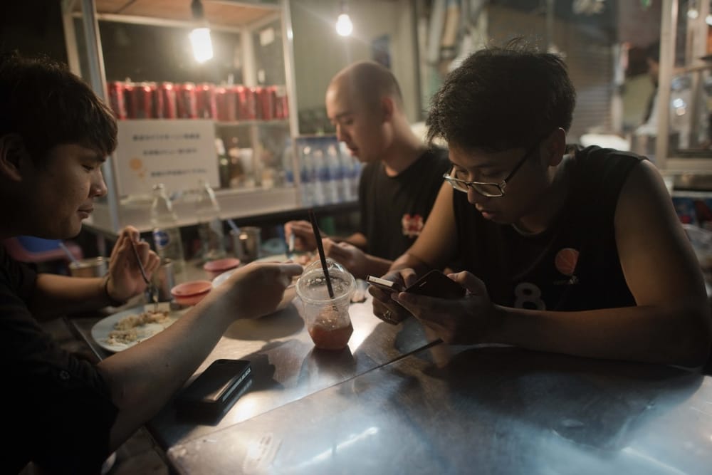 Device-free Dinner Campaign Launched by Advocacy Group