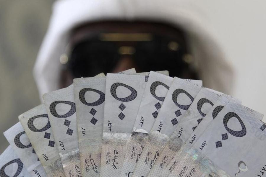 Warning Issued to Banks not to Deduct King Salman’s Latest Donations