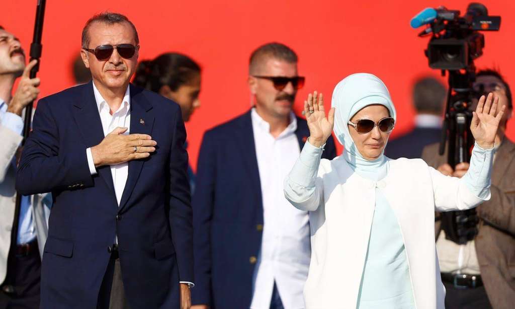 Huge Crowds Gather for Turkish Martyrs, Pro-­Democracy to Show Unity