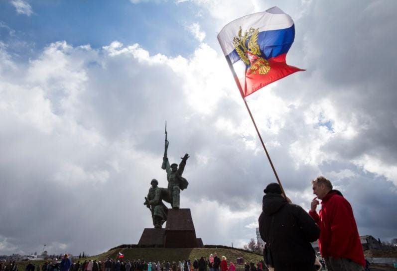 Russia Accuses Ukraine of Armed Crimea Incursion, Says Two Killed