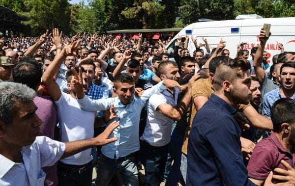 At Least 12 Killed by Suicide Bomber in Southern Syrian Town